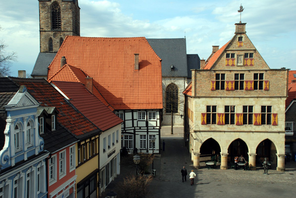 Eine heutige Ansicht des Werner Rathauses, wo im Mittelalter das Ratsgericht tagte