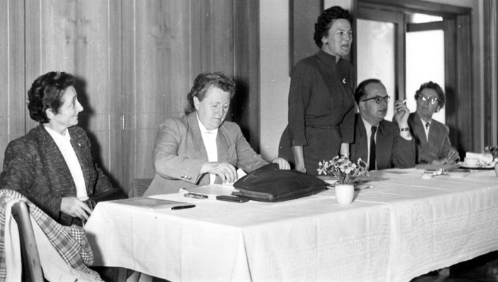 Zentrale Frauenkonferenz der SPD in Bad Hersfeld 1955, v.l.n.r. Luise Albertz, Elisabeth Selbert, Martha Fuchs, Lisa Albrecht