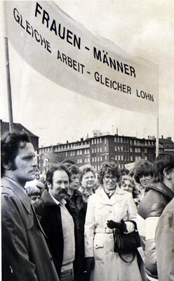Grete Prill auf der 1. Mai-Demonstration 1979 in Gelsenkirchen